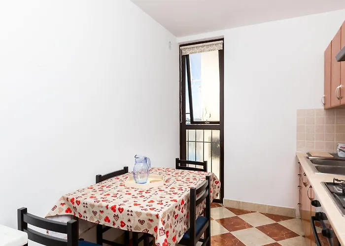 Apartment Brajkovi - One Bedroom Apartment With Loggia And Sea View