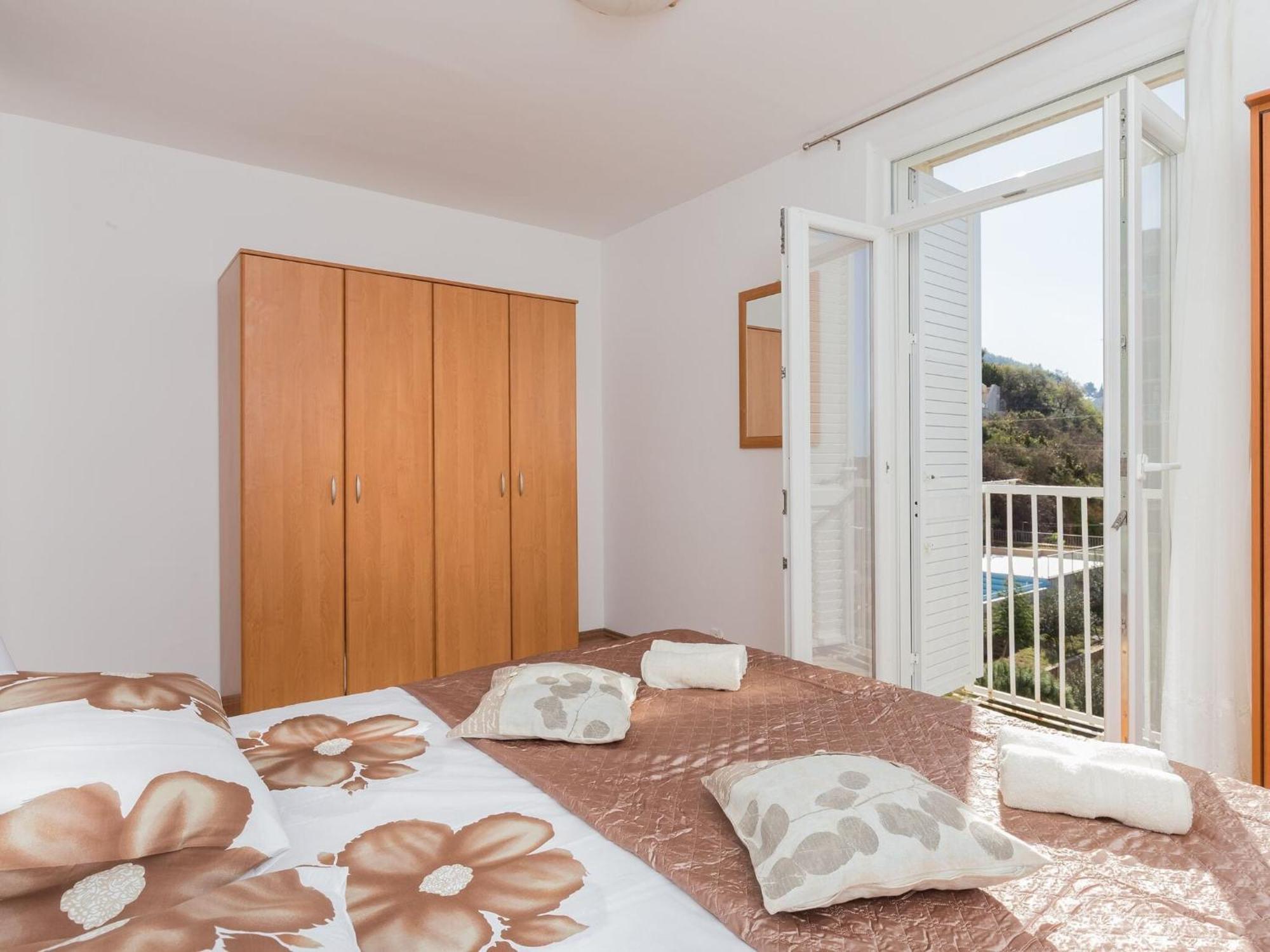 Brajkovi - One Bedroom With Loggia And Sea View Apartment